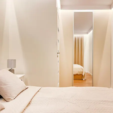 Secret Garden - Wonderful Centre - Ground Floor - Quiet Location