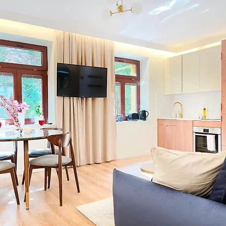 Secret Garden - Wonderful Centre - Ground Floor - Quiet Location Apartamento