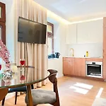 Апартаменты Secret Garden - Wonderful Centre - Ground Floor - Quiet Location Краков