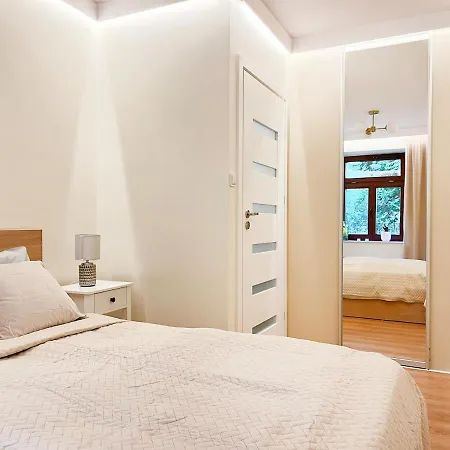 Secret Garden - Wonderful Centre - Ground Floor - Quiet Location *