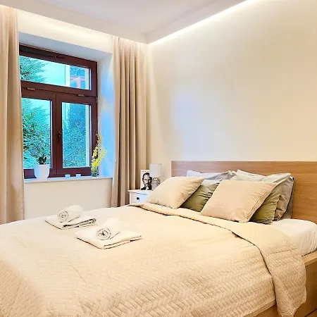 Apartment Secret Garden - Wonderful Centre - Ground Floor - Quiet Location