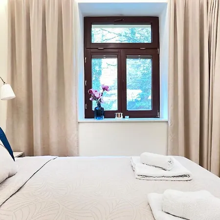 Secret Garden - Wonderful Centre - Ground Floor - Quiet Location Apartment Krakow