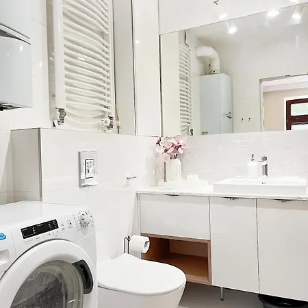 Secret Garden - Wonderful Centre - Ground Floor - Quiet Location