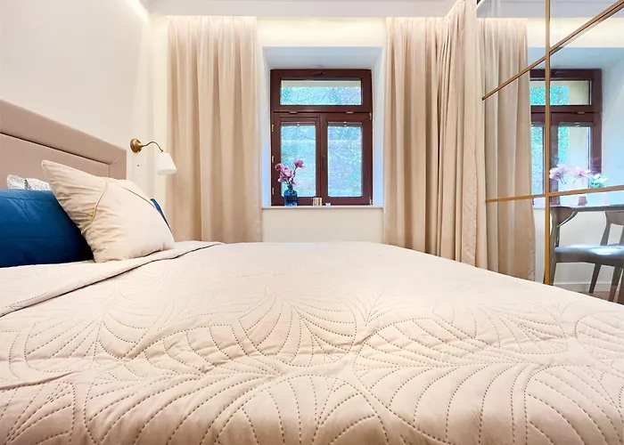 Apartment Secret Garden - Wonderful Centre - Ground Floor - Quiet Location *