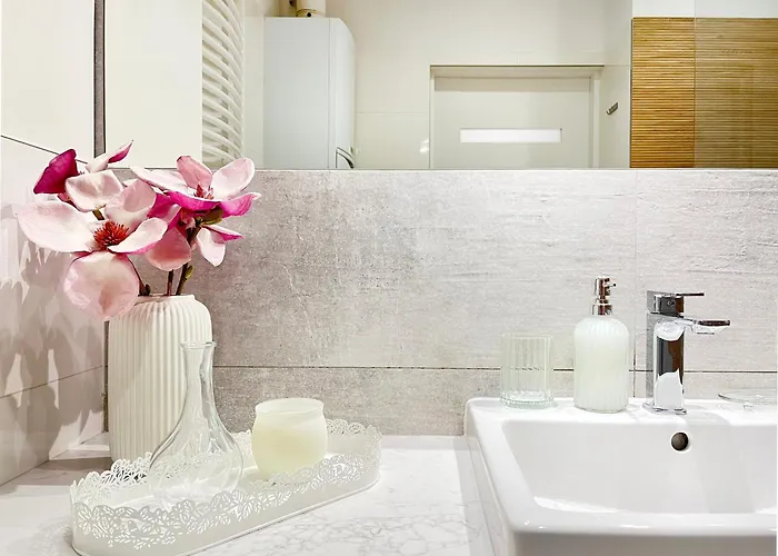 Secret Garden - Wonderful Centre - Ground Floor - Quiet Location *