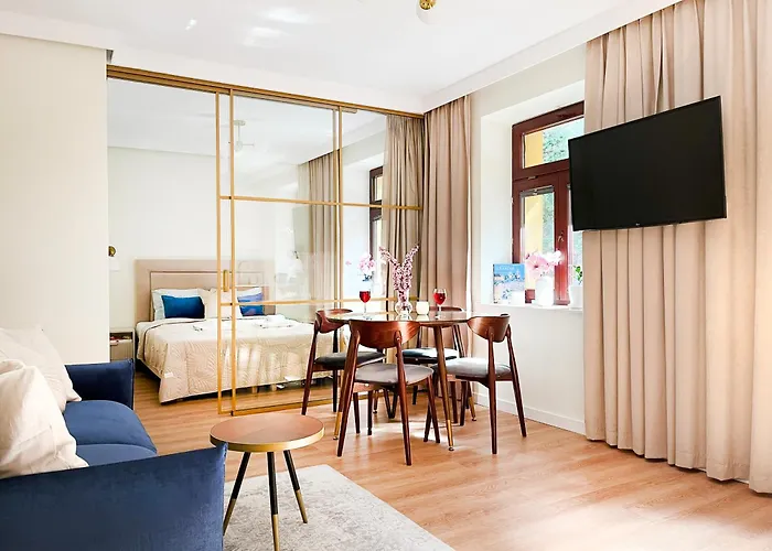 Apartment Secret Garden - Wonderful Centre - Ground Floor - Quiet Location *