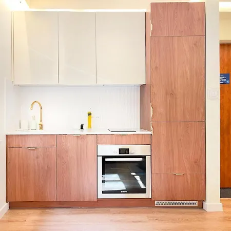 Secret Garden - Wonderful Centre - Ground Floor - Quiet Location דירה